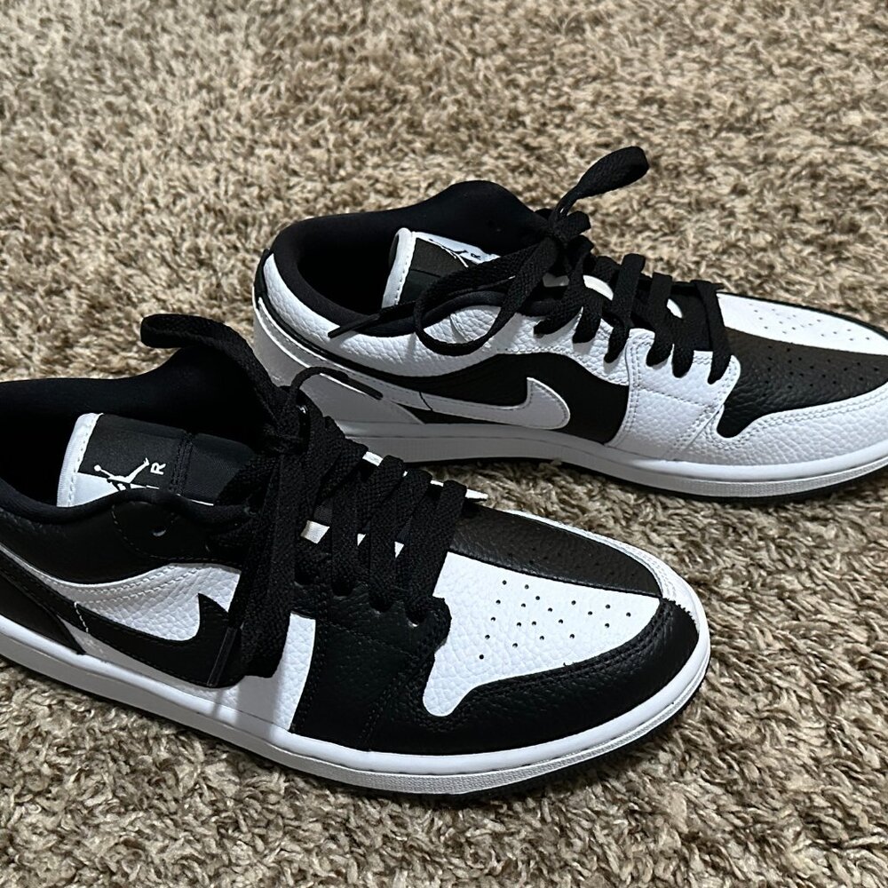 Air Jordan 1 Low SE 'Homage' Black & White for Women (SIZE 9) - Picture 5 of 7